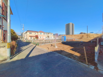 �O�ʓ��H�܂ތ��n�ʐ^�@-