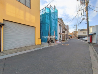 �O�ʓ��H�܂ތ��n�ʐ^�@-