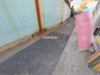 �O�ʓ��H�܂ތ��n�ʐ^�@-