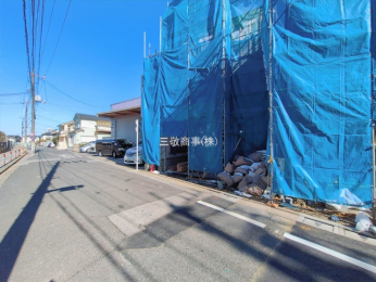 �O�ʓ��H�܂ތ��n�ʐ^�@-