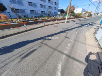 �O�ʓ��H�܂ތ��n�ʐ^�@-