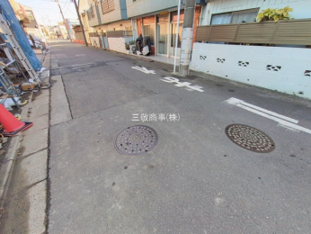 �O�ʓ��H�܂ތ��n�ʐ^�@-