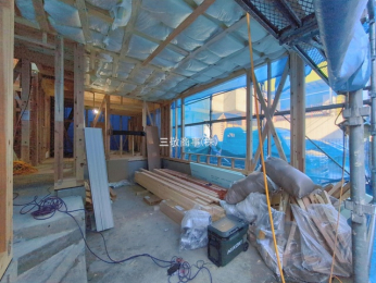 �O�ʓ��H�܂ތ��n�ʐ^�@-