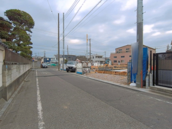 �O�ʓ��H�܂ތ��n�ʐ^�@-