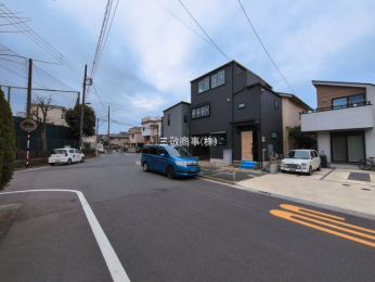 �O�ʓ��H�܂ތ��n�ʐ^�@-